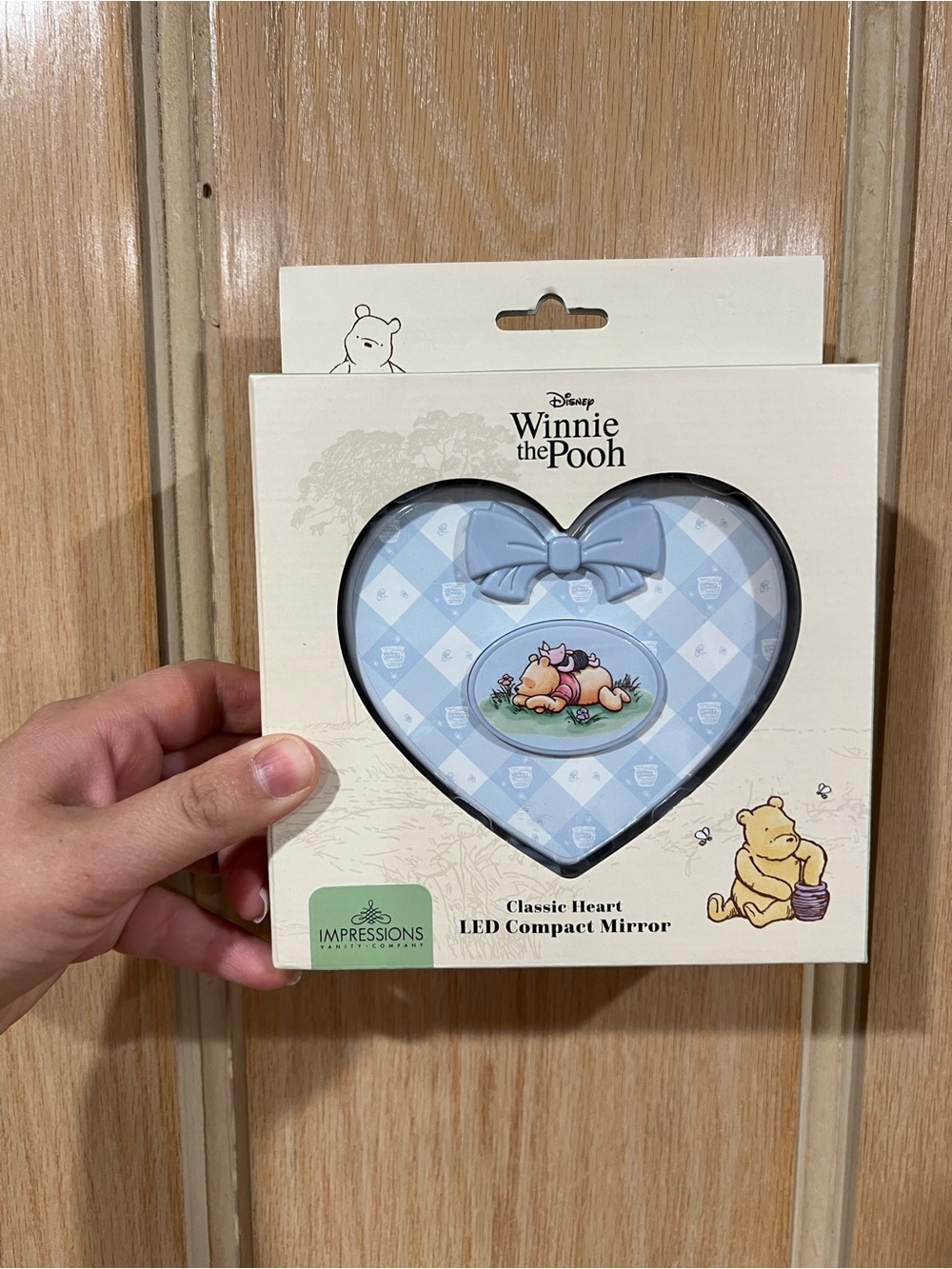 Disney Winnie the Pooh Heart LED Compact Mirror